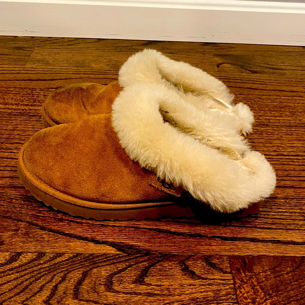 EUC UGG slippers